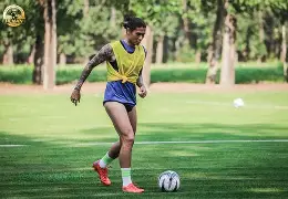 乐动体育注册-少女足球队实力强劲，备战全国比赛的简单介绍